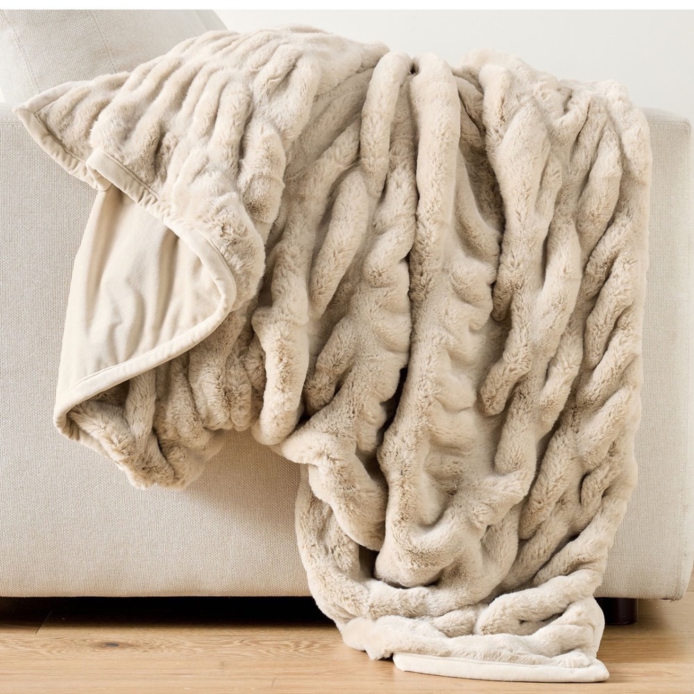 POTTERY BARN Faux Fur Ruched Throw Blanket in Champagne
